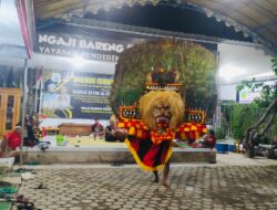 Reog Mapak Poso Bersama Santri Kalong