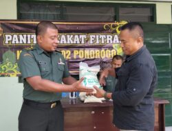 Kodim Ponorogo Salurkan Zakat Fitrah kepada Penerima Manfaat