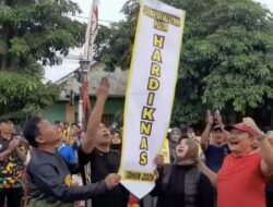 Ponorogo Semarakkan Hardiknas 2025 dengan Senam Massal dan Atraksi Seni Tradisional