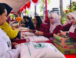 Harga Pangan Lebih Terjangkau, Kejari Magetan Gelar Bazar Murah Sambut HUT IAD ke-25