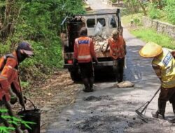 Usai Aksi Tanam Pisang, Jalan ke Makam Leluhur Magetan Langsung Diperbaiki dan Masuk Jadwal Rehab 2025
