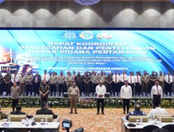 Menteri Nusron Berikan Penghargaan kepada 74 Pihak yang Berperan dalam Pencegahan Tindak Pidana Pertanahan Tahun 2025