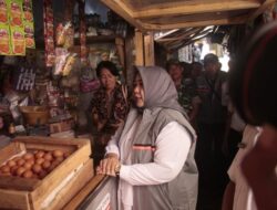 Plt. Bupati Ponorogo Turun ke Pasar, Temukan Kenaikan Harga