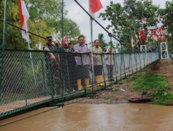 Peresmian Jembatan Perintis Garuda, Plt Bupati Ponorogo Berikan Penghargaan