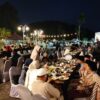 Suasana out door pengunjung yang buka puasa di Grand Whiz Hotel Trawas