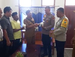 Remaja di Sukorejo Ponorogo Secara Sukarela Menyerahkan Bahan Pembuat Peledak