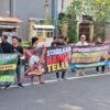 Peternak Telur Protes di Jalan Akibat Harga Jatuh