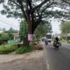 Banner Pink di Sepanjang Jalan Jenderal Sudirman Pajaresuk Dinilai Rusak Keindahan Kota dan Lingkungan