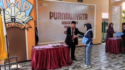Tangis Haru Warnai Purnawiyata SMPN 1 Balong, 150 Siswa Siap Melangkah ke Jenjang Berikutnya