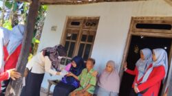 Jemput Bola, Lansia di Bendo Terima Pemeriksaan Kesehatan di Rumah