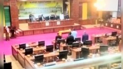 Kursi Kosong, Daftar Hadir Penuh: Paripurna LKPJ Rohil Disorot Publik