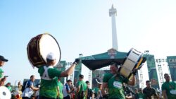 Kebersamaan Warnai HUT ke-65 Kostrad, Pangdam XXI/Radin Inten Berlari dan Bermusik di Monas