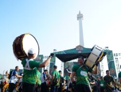 Kebersamaan Warnai HUT ke-65 Kostrad, Pangdam XXI/Radin Inten Berlari dan Bermusik di Monas