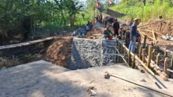 Jembatan Permanen Gantikan Sesek Kali Midodaren, Akses Warga Kian Aman