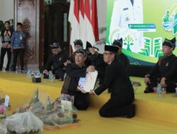Hari Jadi Kabupaten Madiun ke-458, Kantor Pertanahan Kabupaten Madiun Serahkan 417 Sertipikat Aset Pemda kepada Bupati Madiun