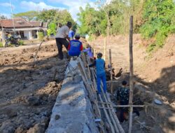 Material Galian Talud Dimanfaatkan untuk Perlebar Bahu Jalan di Bulu Lor