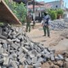 Material Paving Berkualitas Dukung Pembangunan Jalan Poros Desa Bulu Lor