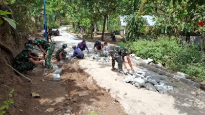 Paving Jadi Pilihan Tepat, Kades Bulu Lor Jelaskan Alasan Teknis Pembangunan Jalan TMMD Ke-129