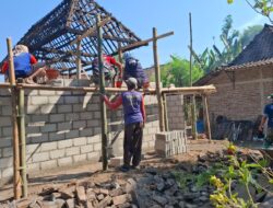 Semangat Mbah Kateman 72 Tahun, Gotong Royong Bersama TNI Bikin Awet Muda