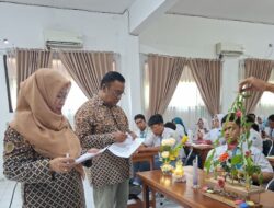 Limbah Alat Lab Bekas Disulap Jadi Media Budidaya, Tim Kimia UM Dorong Green Economy di SMAN 3 Sidoarjo