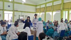 Budaya Laboratorium Aman Dimulai dari Kelas 10, Guru Besar UM Dampingi SMAN 3 Sidoarjo