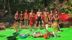 Panglima Pajaji Resmi Lantik Tiga Panglima Baru Dayak di Bukit Emas Singkawang