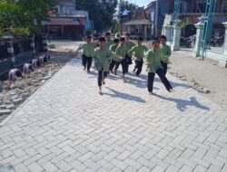 Ceria Anak MI Bulu Lor Jajal Paving Baru Hasil TMMD 129