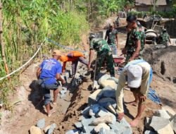 Jembatan Selesai, TMMD 129 Ponorogo Gaspol Bangun Talud Jalan Penghubung