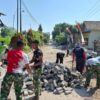 Jalan Keras Jadi Tantangan, Satgas TMMD 129 Bulu Lor Pakai Bor Beton untuk Galian Pondasi