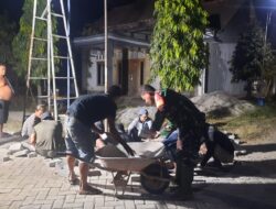 Babinsa Bulu Lor Temani Satgas TMMD Kerja Hingga Larut Malam