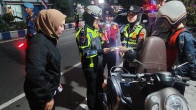 Polres Ponorogo Gelar Razia Malam, 56 Kendaraan Diperiksa Demi Kamtibmas Kondusif