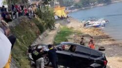 Salah Injak Pedal Gas, Calya Terperosok di Sisi Telaga Sarangan