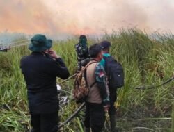 Pangdam XXI/Radin Inten Kerahkan Yonif TP 943/DPC Padamkan Karhutla Way Kambas