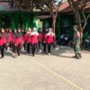 Babinsa Mlarak Latih PBB Siswa SMKN untuk Tanamkan Disiplin