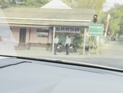 Petugas Dishub Ngobrol Asik di Tengah Macet, Siapa Sebenarnya Yang Harus Mengatur Lalu Lintas?