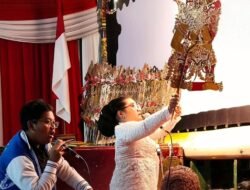 Dalang Muda Magetan Amanda Mutiara Angkat Lakon Srikandi di Festival Literasi