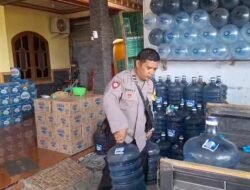 Nyambi Jualan Galon Isi Ulang, Bhabinkamtibmas Sukorejo Jadi Inspirasi