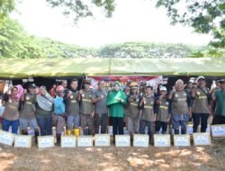 HUT ke-81 TNI, Kodim 0802 Ponorogo Gelar Pengobatan Gratis dan Bagi Sembako