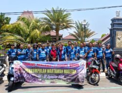 60 Wartawan Magetan Touring ke Kemuning Sambil Berbagi di Momen Hari Tani