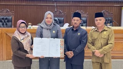 DPRD Magetan Setujui P-APBD 2026 Rp1,9 Triliun, Anggaran Mobil Dinas Camat Rp8,5 M Jadi Sorotan