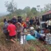 Rem Blong di Jalur Gotekan Pacet, Minibus Elf Berpenumpang 16 Orang Alami Kecelakaan Tunggal
