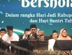 Ribuan Jamaah Padati Alun-Alun Magetan, Gus Iqdam Pimpin Selawat di Puncak Hari Jadi ke-351